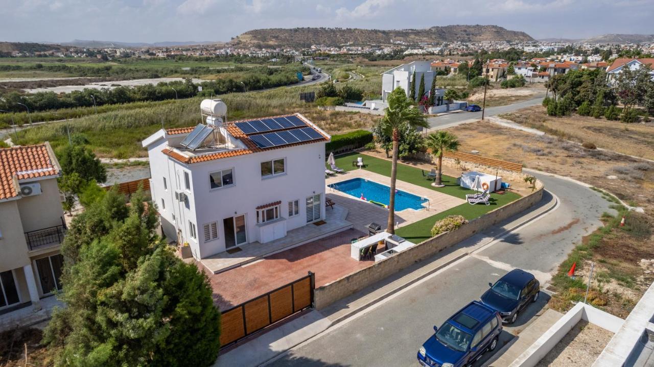בורוקליני Dene Hollow מראה חיצוני תמונה